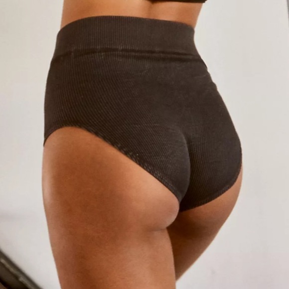 COPY - 🌺free people happiness run brief short - Picture 5 of 17